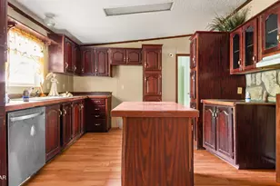 696 Smokehouse Lake Rd, Ponce de Leon, FL 32455 - Photo 13