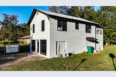 5424 10th Street, Malone, FL 32445 - Photo 3