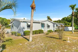 688 Malaga Pl, Panama City Beach, FL 32413 - Photo 33
