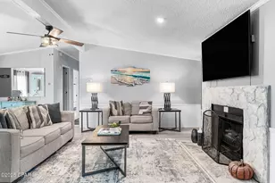 688 Malaga Pl, Panama City Beach, FL 32413 - Photo 7