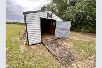 3672 Northside Church Road, Greenwood, FL 32443 - Photo 33