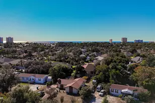 585 Lagoon Oaks Dr, Panama City, FL 32408 - Photo 25