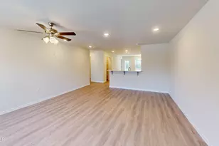 3892 Bricknell Ave, Chipley, FL 32428 - Photo 11