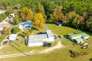 176 Bourbon St, Freeport, FL 32439 - Photo 3