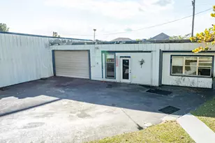 176 Bourbon St, Freeport, FL 32439 - Photo 35