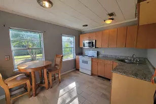 1405 W 13th St, Panama City, FL 32401 - Photo 7