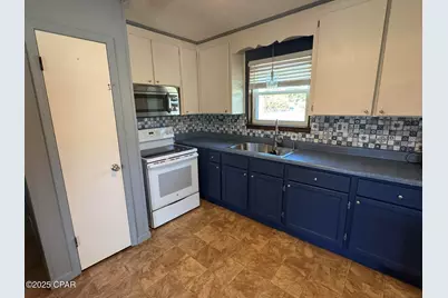 8126 Adams Street, Sneads, FL 32460 - Photo 7