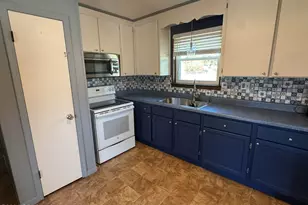 8126 Adams St, Sneads, FL 32460 - Photo 7