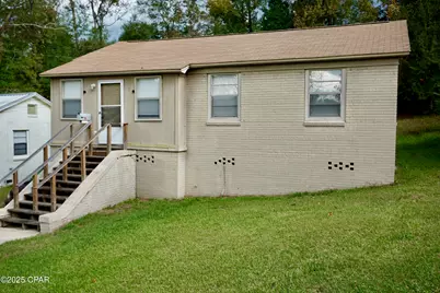 40 W Barnes Avenue, Chattahoochee, FL 32324 - Photo 3