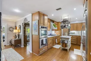 902 NW Ave D, Carrabelle, FL 32322 - Photo 13