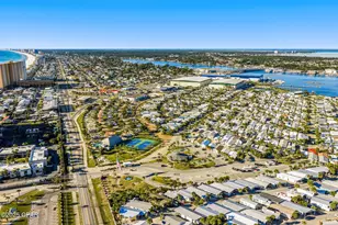 689 Seashell Dr, Panama City Beach, FL 32408 - Photo 35