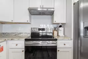 9902 S Thomas Dr, Panama City, FL 32408 - Photo 7