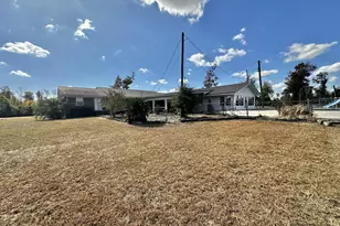 4883 Davis Dr, Marianna, FL 32446 - Photo 11