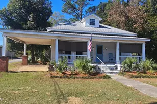 5367 Cotton St, Graceville, FL 32440 - Photo 1