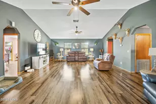 4659 Barron Rd, Graceville, FL 32440 - Photo 9