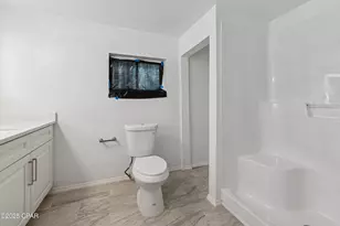 2672 W Laurel Dr, Alford, FL 32420 - Photo 29