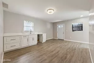 2672 W Laurel Dr, Alford, FL 32420 - Photo 9