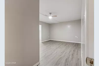 2672 W Laurel Drive, Alford, FL 32420 - Photo 19