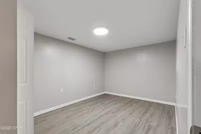 2672 W Laurel Drive, Alford, FL 32420 - Photo 21