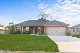 2011 Broad St, Crestview, FL 32536 - Photo 1