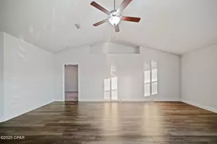 2011 Broad St, Crestview, FL 32536 - Photo 11