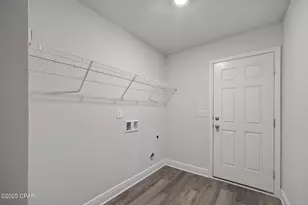 2011 Broad St, Crestview, FL 32536 - Photo 3