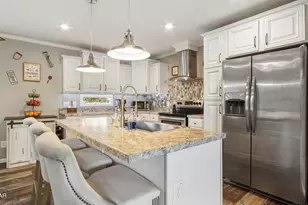 5912 Wedgewood Cir, Youngstown, FL 32466 - Photo 17