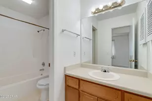 1025 W 11th Ct, Panama City, FL 32401 - Photo 9