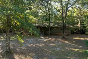 19076 Oakhill Dr, Blountstown, FL 32424 - Photo 9