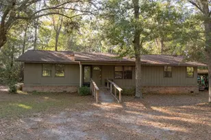 19076 Oakhill Dr, Blountstown, FL 32424 - Photo 11