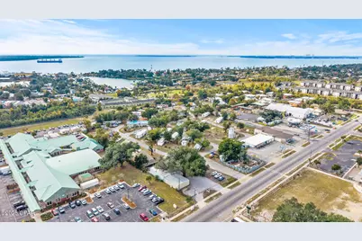 601 W 11th Street, Panama City, FL 32401 - Photo 35