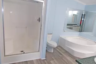 6905 Bateau Pond Ln, Grand Ridge, FL 32442 - Photo 9