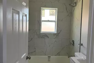 528 E 9th St, Panama City, FL 32401 - Photo 9