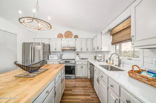 7181 Leeward St, Port Saint Joe, FL 32456 - Photo 11