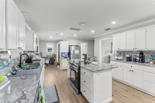 1018 S Kimbrel Ave, Panama City, FL 32404 - Photo 9