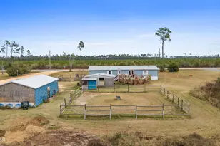 1735 E Callaway Dr, Panama City, FL 32404 - Photo 3