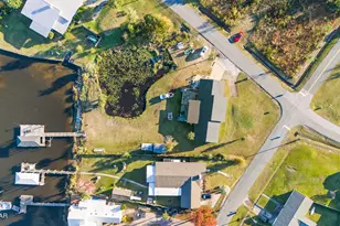 1037 N Bay Dr, Lynn Haven, FL 32444 - Photo 9