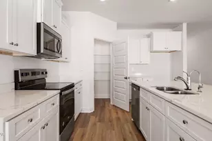 426 Wolcott Wy, Panama City Beach, FL 32413 - Photo 7