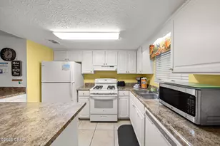 133 W Leslie Ln, Panama City Beach, FL 32407 - Photo 9