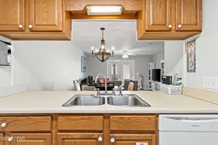 6215 Thomas Dr, Panama City Beach, FL 32408 - Photo 7