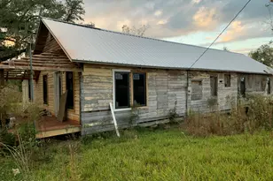 7010 Nobles Rd, Grand Ridge, FL 32442 - Photo 9