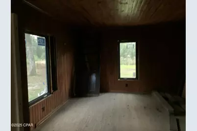 7010 Nobles Road, Grand Ridge, FL 32442 - Photo 7