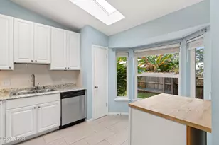 323 Prudence Ln, Panama City Beach, FL 32408 - Photo 15