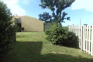 1025 W 19th St, Panama City, FL 32405 - Photo 3