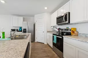 498 Albert Meadow Ln, Panama City, FL 32404 - Photo 7