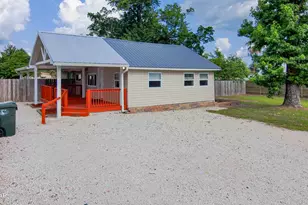 911 Indiana Ave, Lynn Haven, FL 32444 - Photo 9