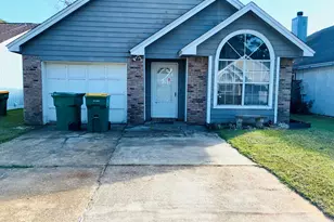 3047 Yorktown Cir, Fort Walton Beach, FL 32547 - Photo 1