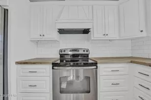 1851 Airport Cir, Panama City, FL 32405 - Photo 15