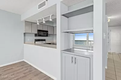324 E Beach Drive #701, Panama City, FL 32401 - Photo 19
