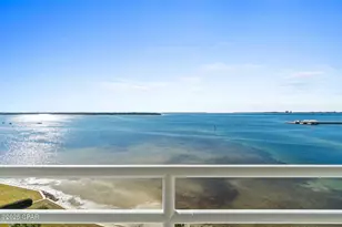 324 E Beach Dr, Panama City, FL 32401 - Photo 3